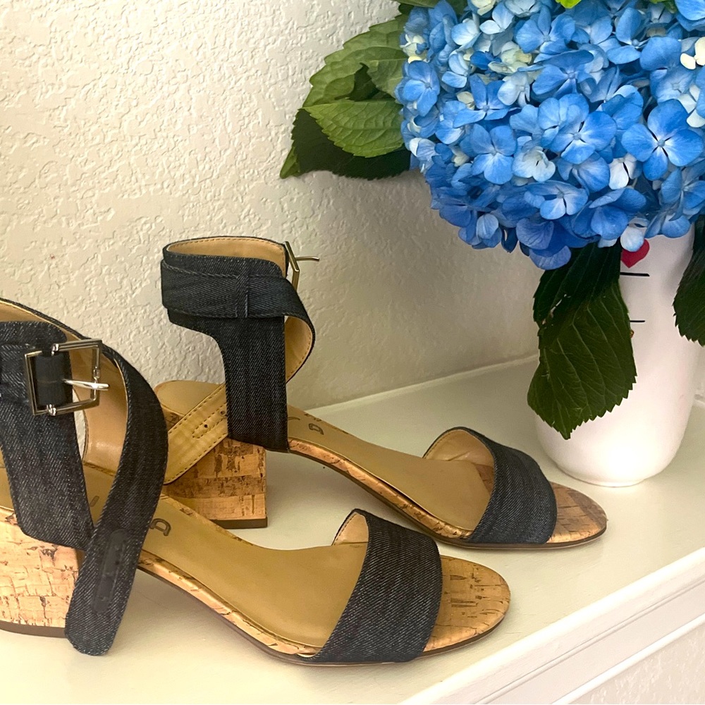 Unisa Size 8M Blue Jean square heel